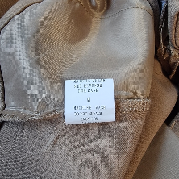 Tobi Tan Dress Shorts - Picture 7 of 7